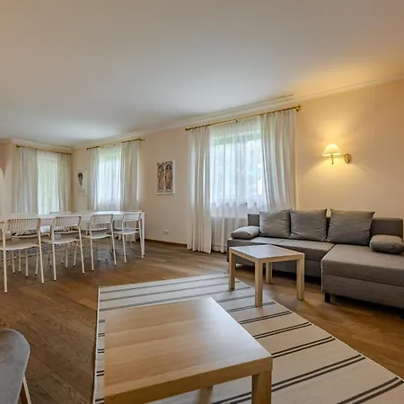 Hahnenkamm Residenz Apartment *